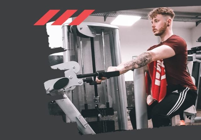 Heute zeigen wir Euch eine Übung für Eure Rückenmuskulatur: enges Rudern🔝